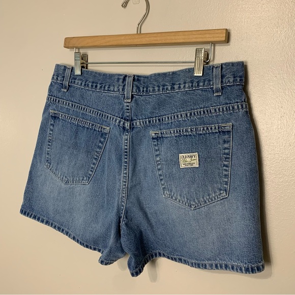 Old Navy Vintage Y2K 2000s Medium Light Wash Rigid Denim Jean Shorts Size 14 - Picture 6 of 12
